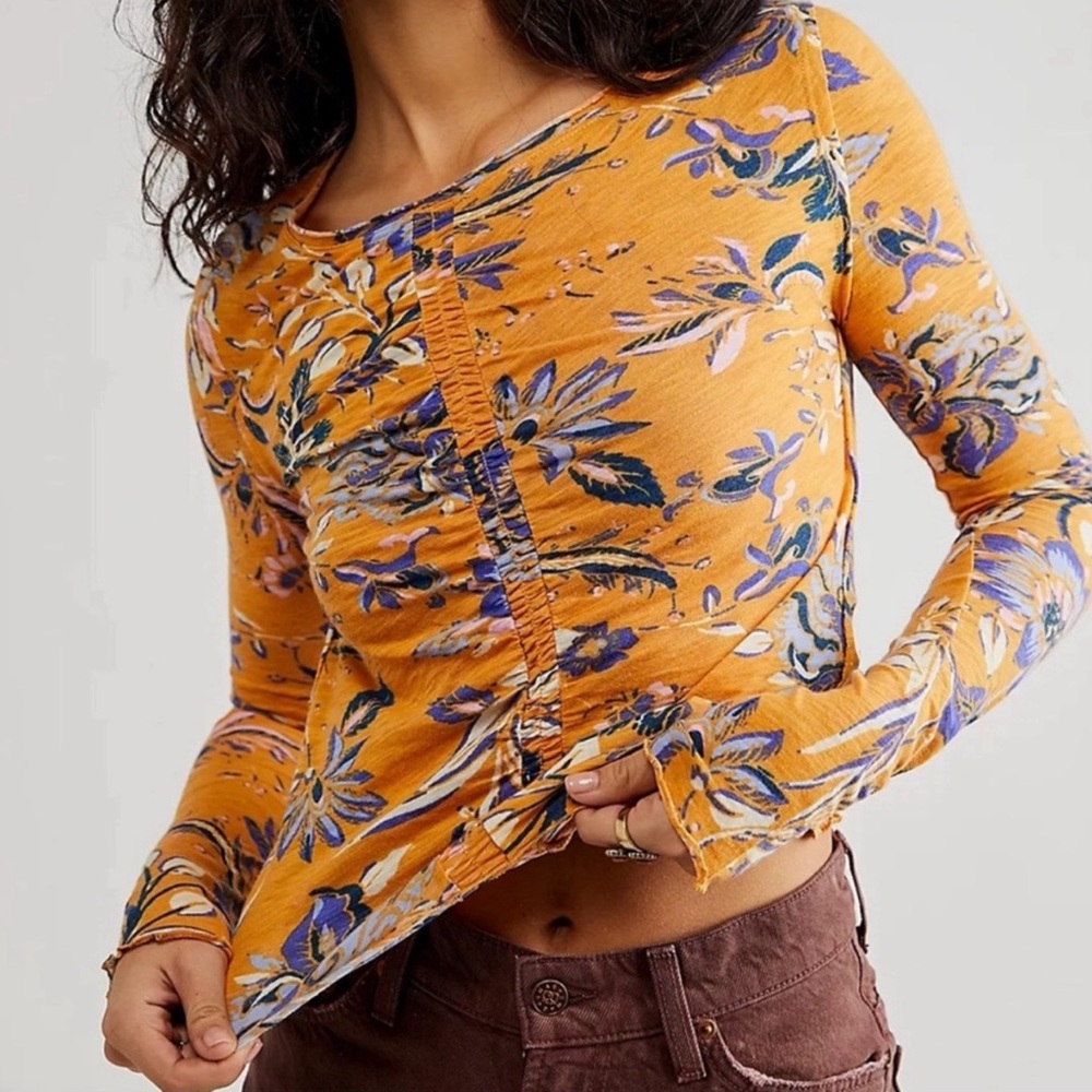 Free People We The Free Womens Medium Yellow Floral Long Sleeve Baby Tee Ruched
